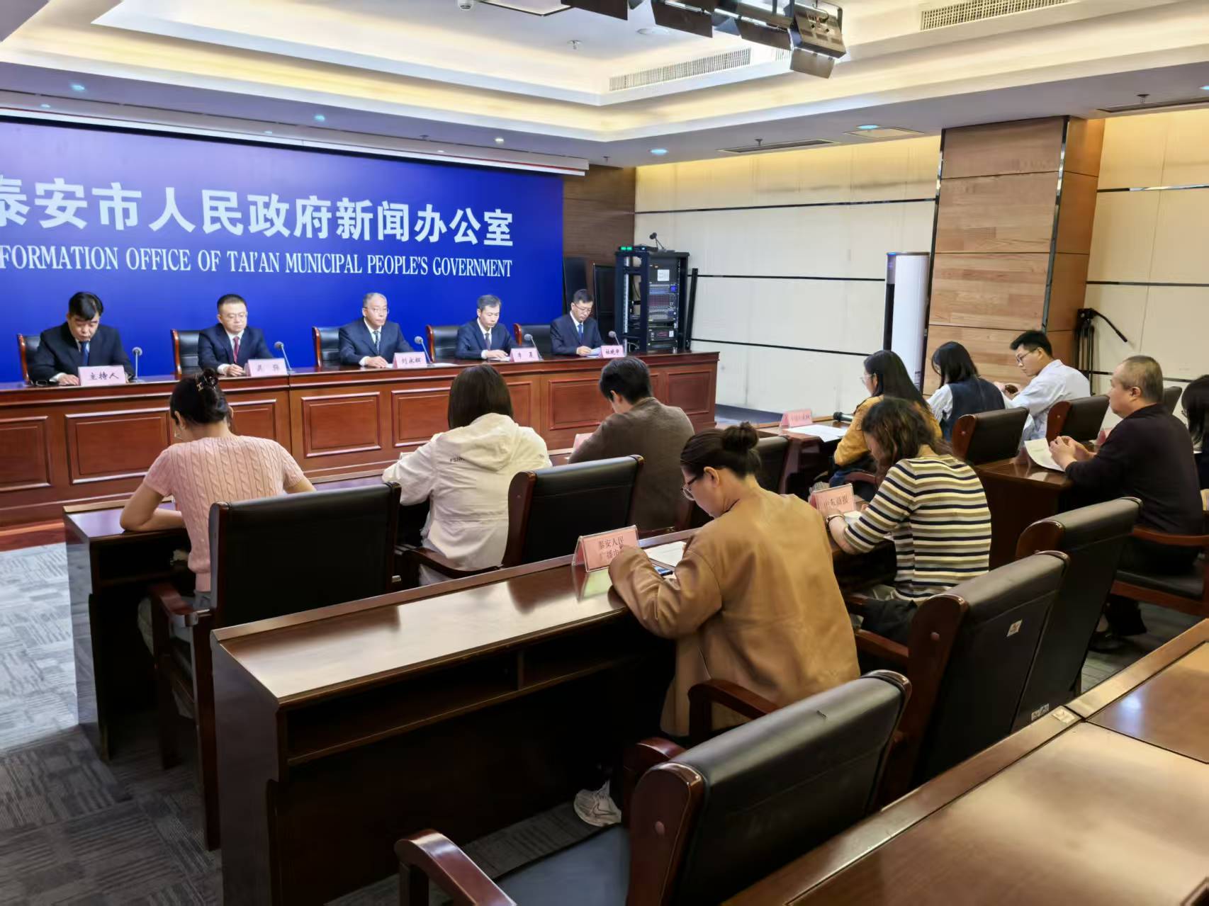 微信图片_20250928102528_879_124.jpg 微信图片_20250928102528_879_124.jpg