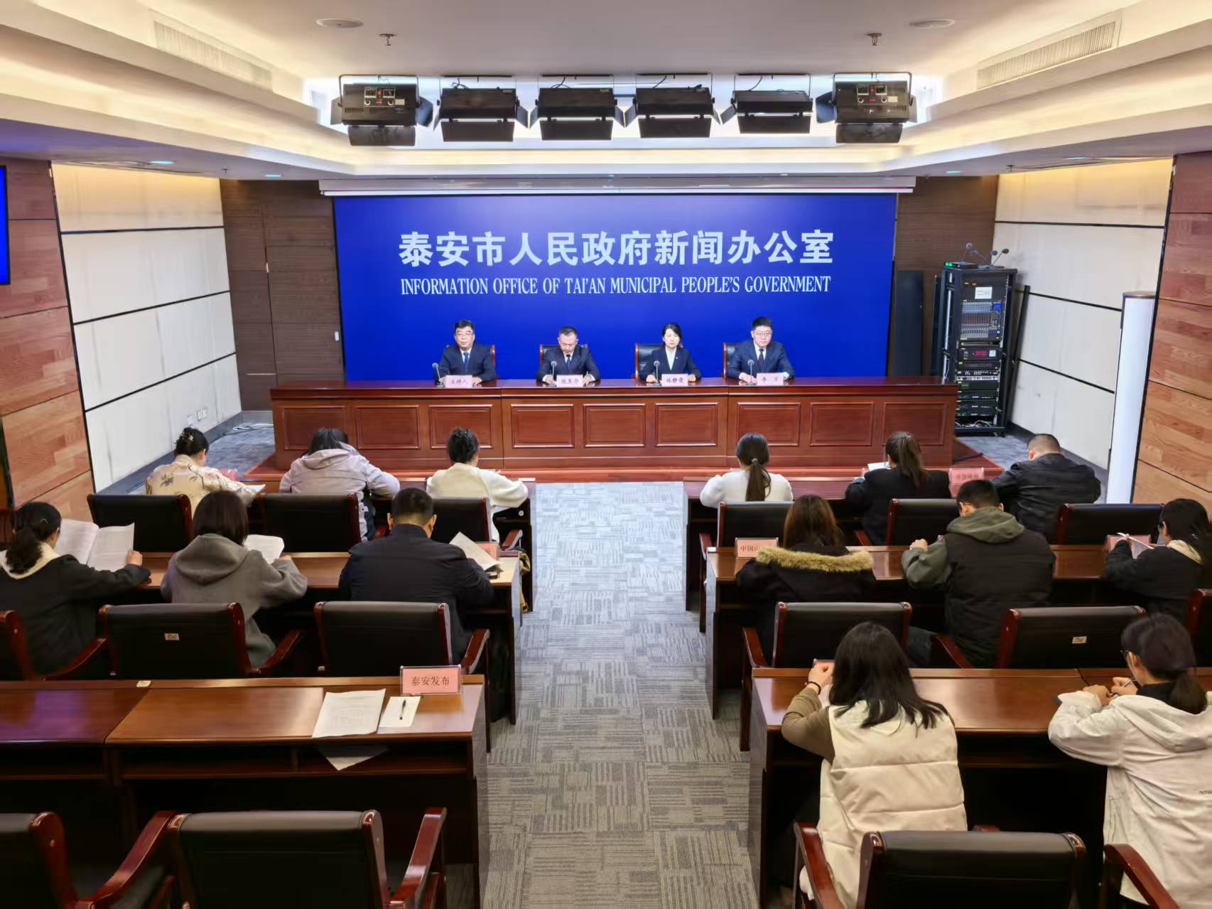 微信图片_20251022152228_1116_124.jpg 微信图片_20251022152228_1116_124.jpg